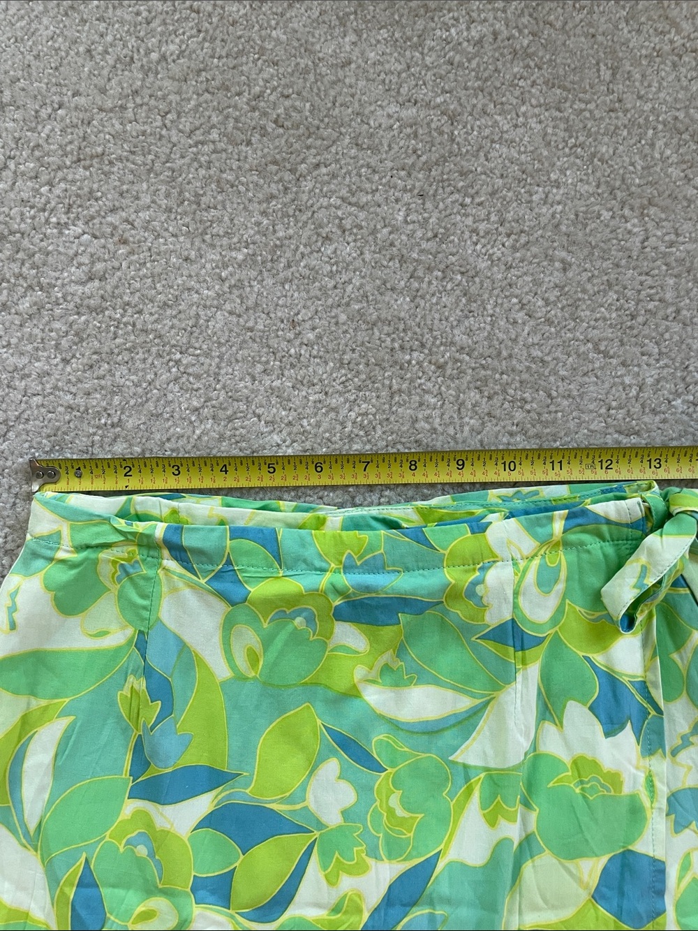 Faithfull the Brand Revolve Lucio Wrap Skirt in Galarosa Print Size 4 - Picture 4 of 7
